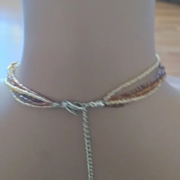 SALE: Elegant Pre-Owned Costume Jewelry Necklace - Picture 5 of 5